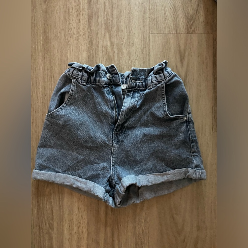 DARK JEAN SHORTS